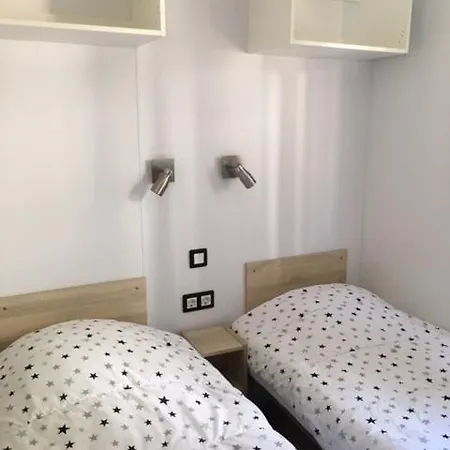 Mobil Superbe Vue St Raphael Campsite *