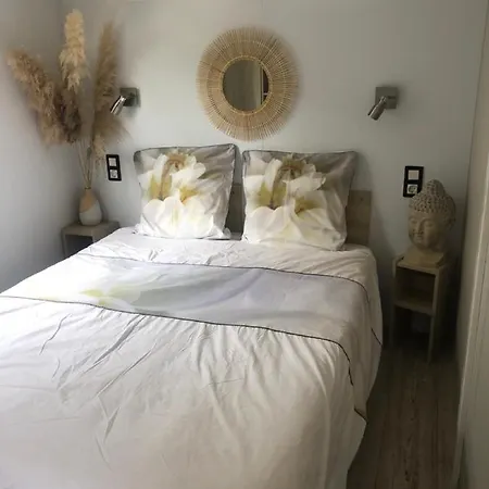 Mobil Superbe Vue St Raphael Campsite